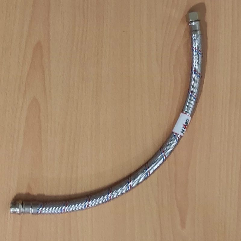 شیلنگ پکیچ  و  آبگرمکن دیواری  1.2  یک سر مهره  ( 50 سانتیمتر )