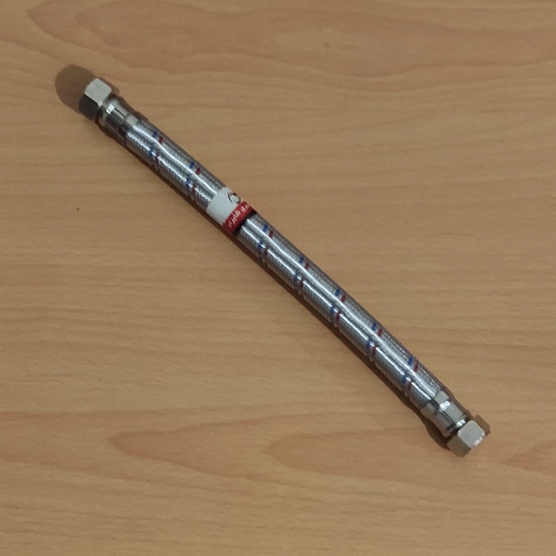 شیلنگ پکیچ  و  آبگرمکن دیواری  1.2  دو سر مهره  ( 30 سانتیمتر )