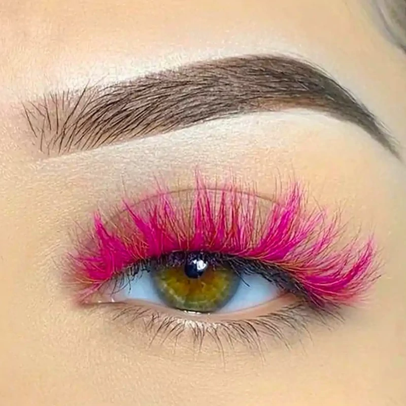 مژه صورتی فیشر فوکس لیو چپ و راست